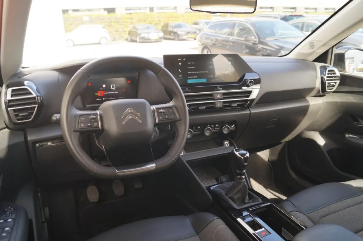1.2 Puretech Feel -CARPLAY-TREHKAAK-