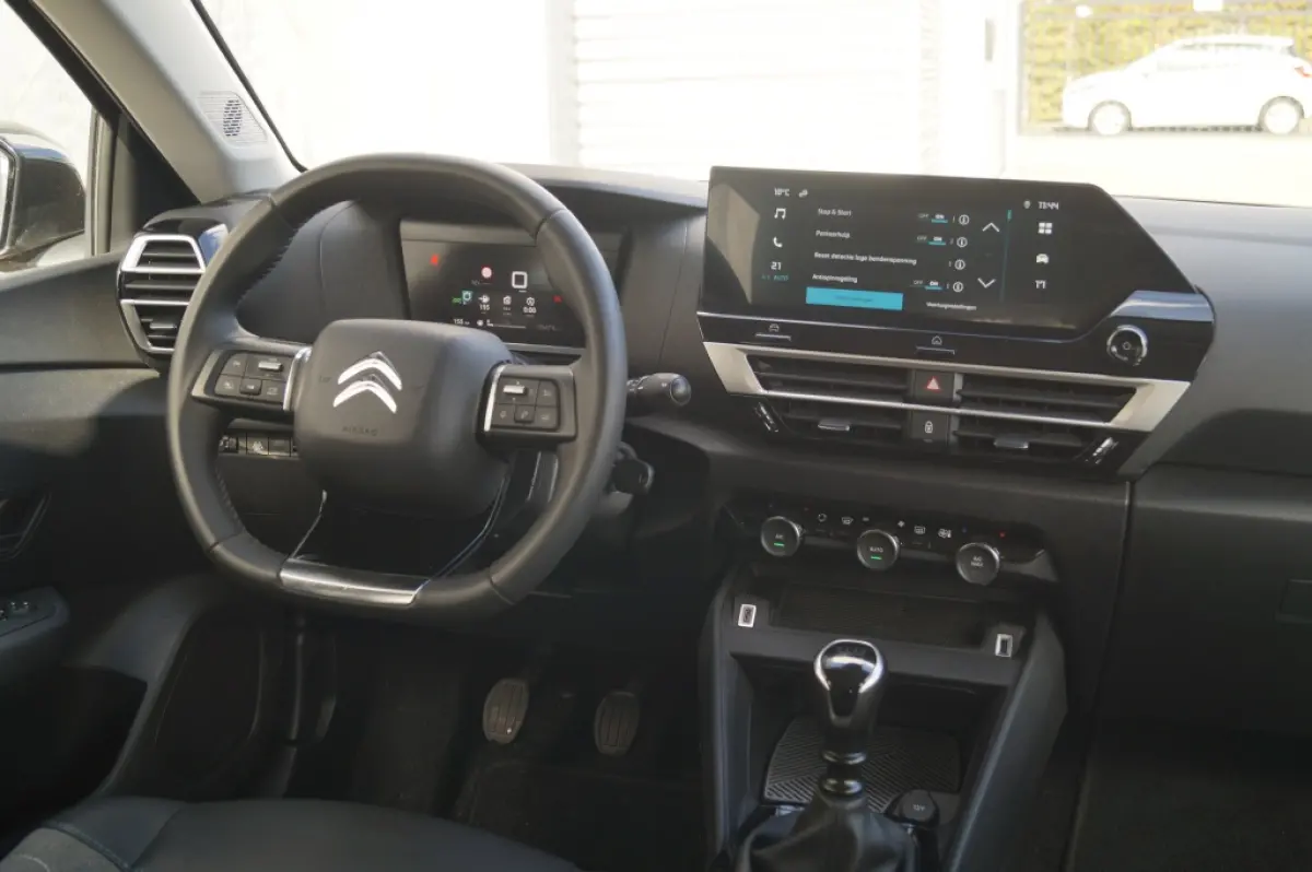 1.2 Puretech Feel -CARPLAY-TREHKAAK-