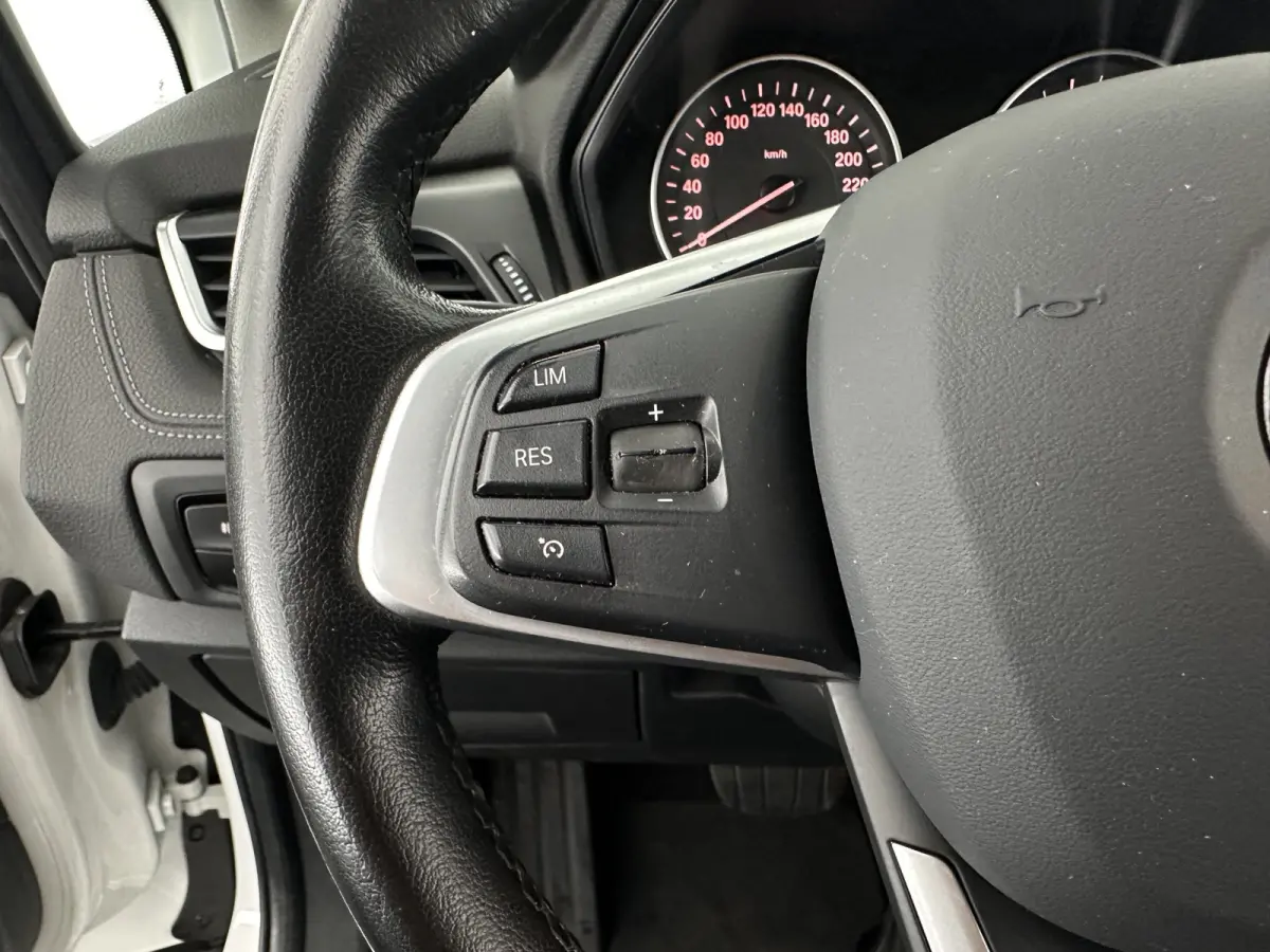 225xe Sport-Line Centennial High Executive Aut. *FULL-LED | NAVI-FULLMAP | HEATED-SPORTSEATS | ECC | PRIVACY-GLASS | PDC | CRUISE | 18''ALU*