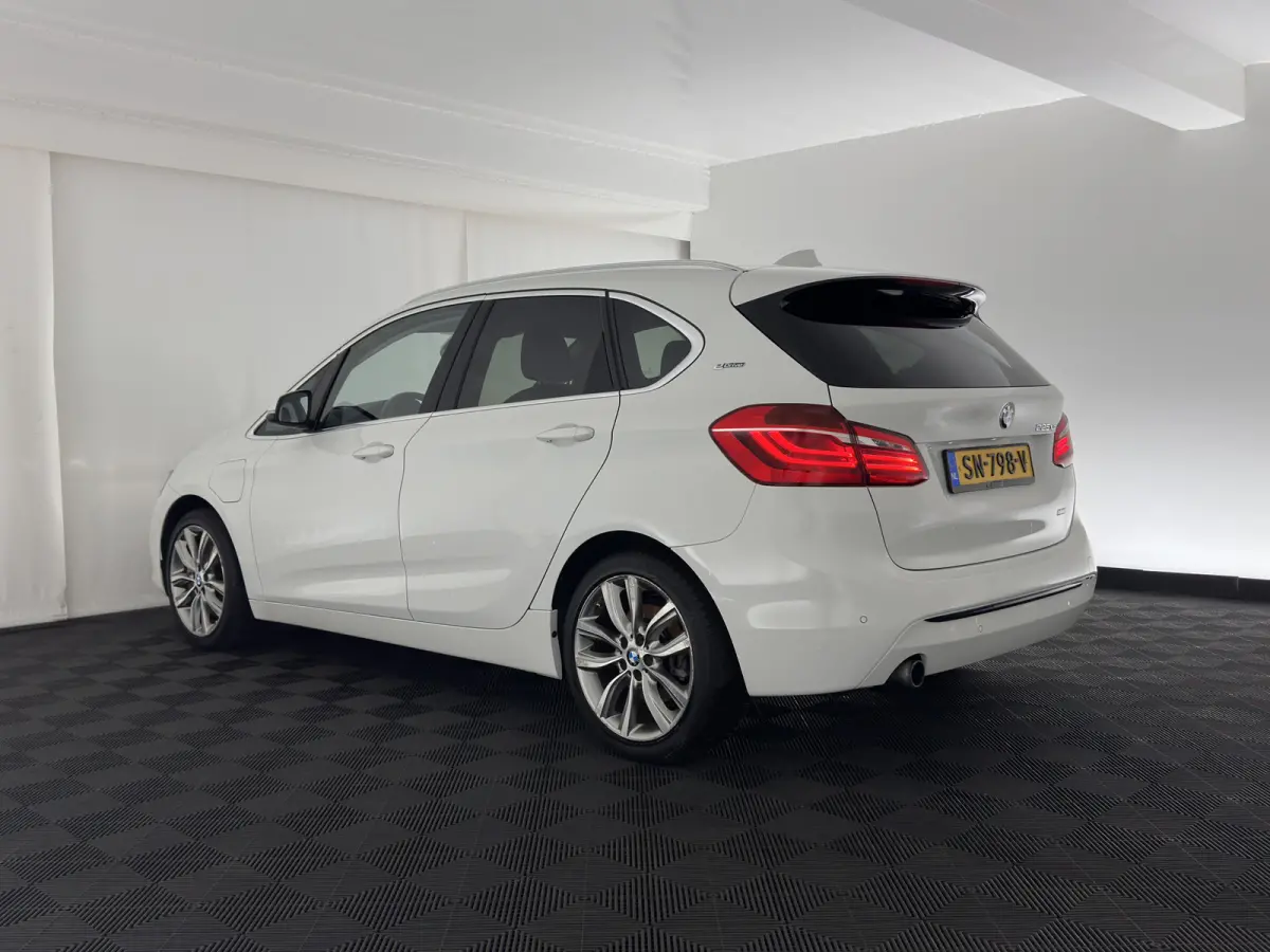 225xe Sport-Line Centennial High Executive Aut. *FULL-LED | NAVI-FULLMAP | HEATED-SPORTSEATS | ECC | PRIVACY-GLASS | PDC | CRUISE | 18''ALU*