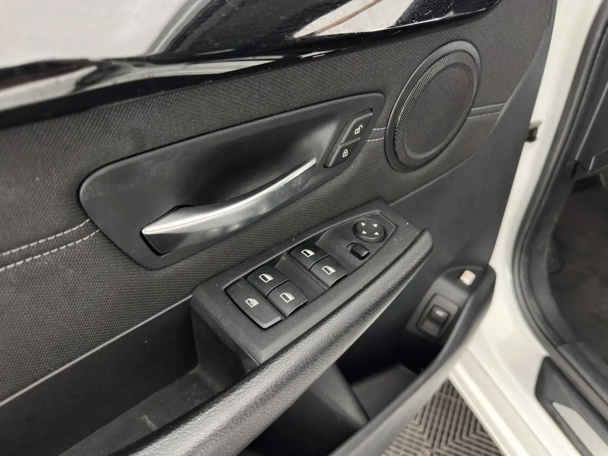 225xe Sport-Line Centennial High Executive Aut. *FULL-LED | NAVI-FULLMAP | HEATED-SPORTSEATS | ECC | PRIVACY-GLASS | PDC | CRUISE | 18''ALU*