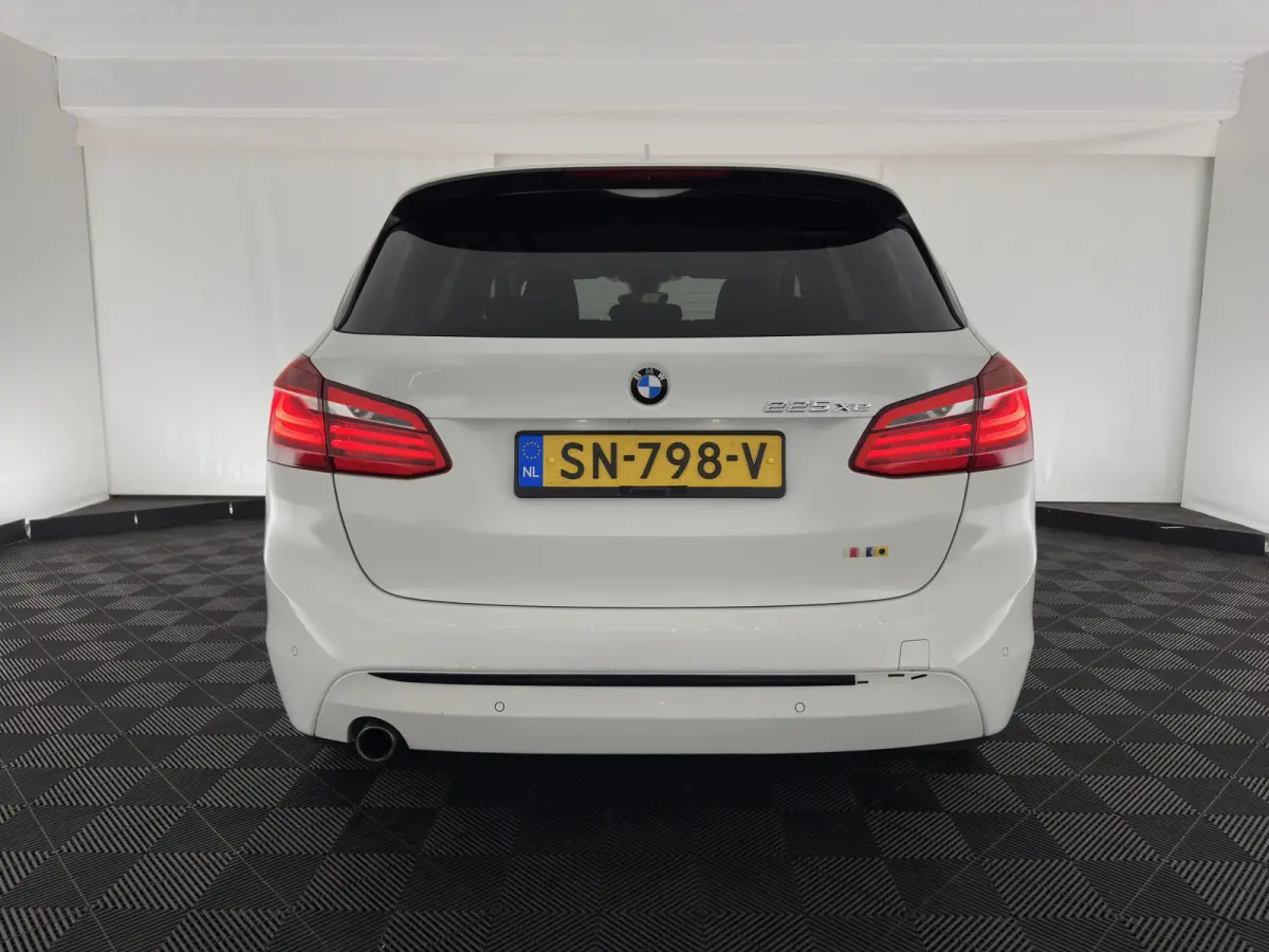 225xe Sport-Line Centennial High Executive Aut. *FULL-LED | NAVI-FULLMAP | HEATED-SPORTSEATS | ECC | PRIVACY-GLASS | PDC | CRUISE | 18''ALU*
