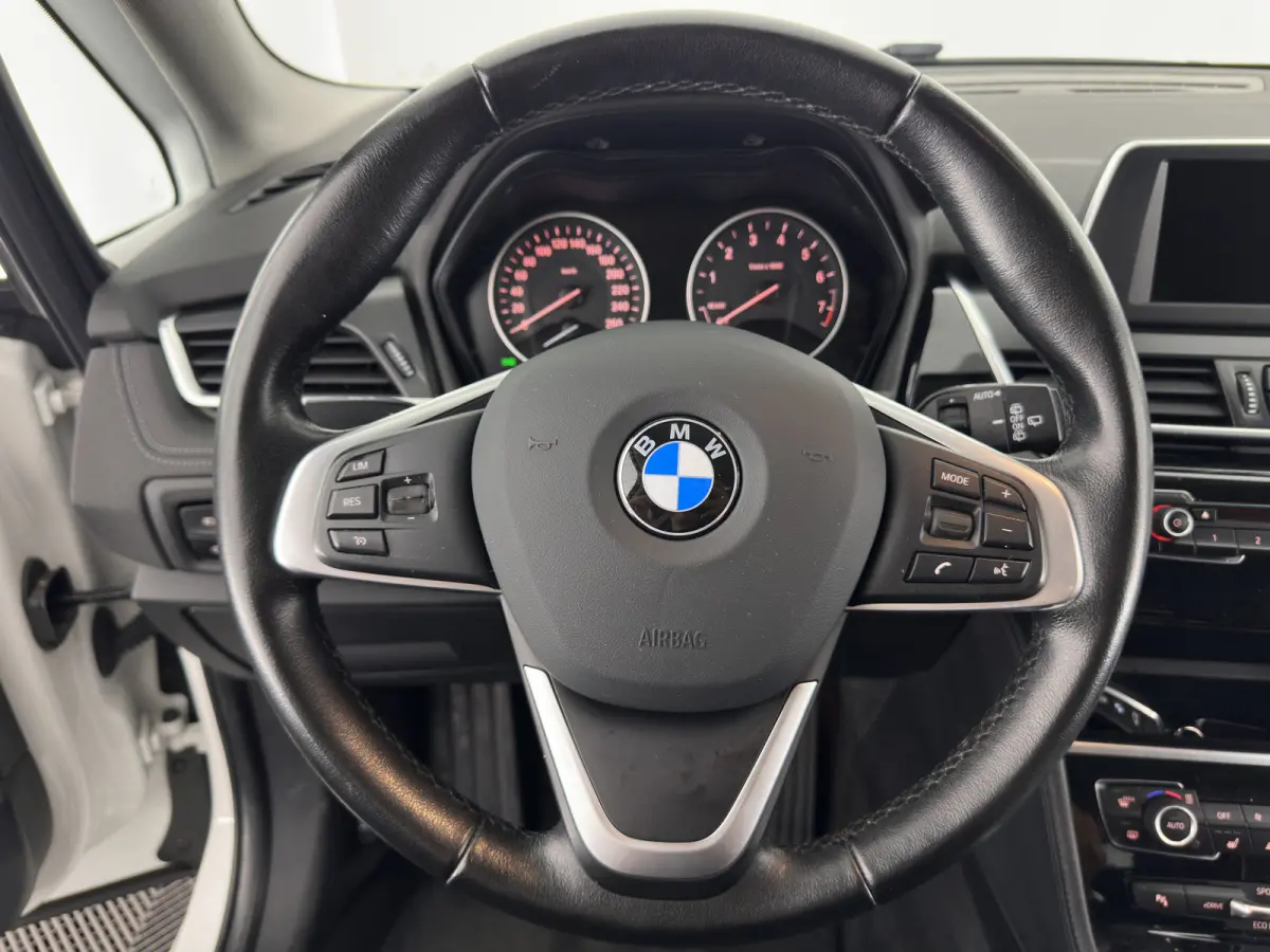 225xe Sport-Line Centennial High Executive Aut. *FULL-LED | NAVI-FULLMAP | HEATED-SPORTSEATS | ECC | PRIVACY-GLASS | PDC | CRUISE | 18''ALU*