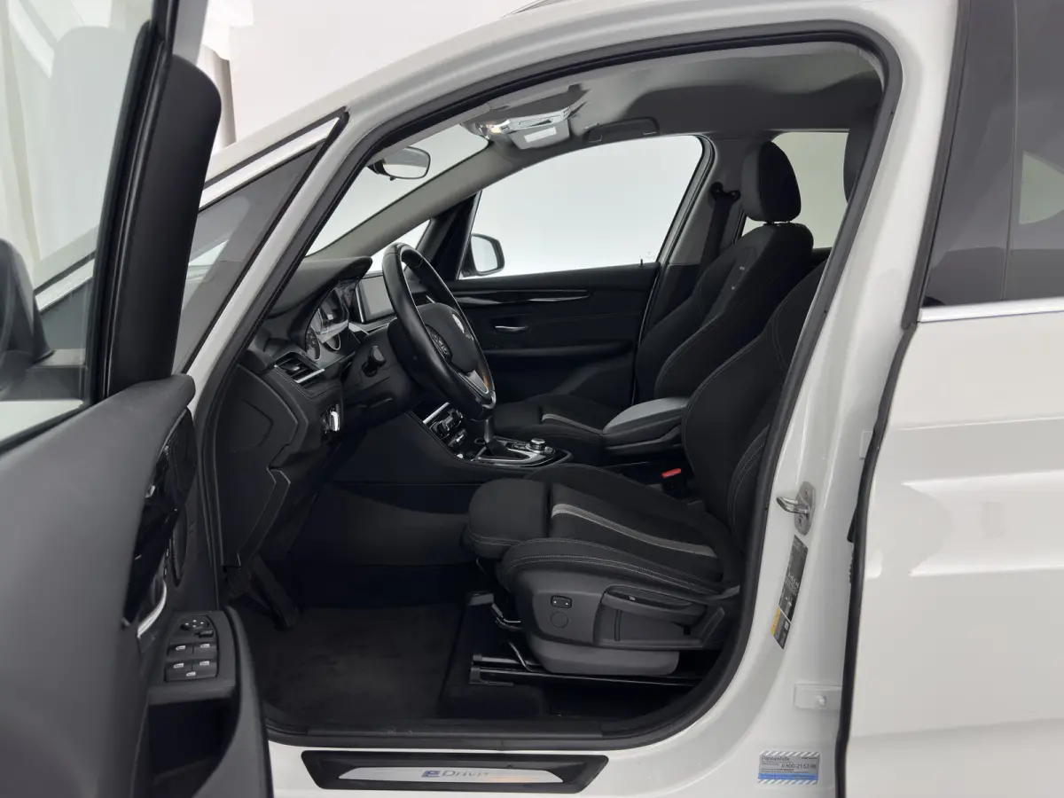 225xe Sport-Line Centennial High Executive Aut. *FULL-LED | NAVI-FULLMAP | HEATED-SPORTSEATS | ECC | PRIVACY-GLASS | PDC | CRUISE | 18''ALU*