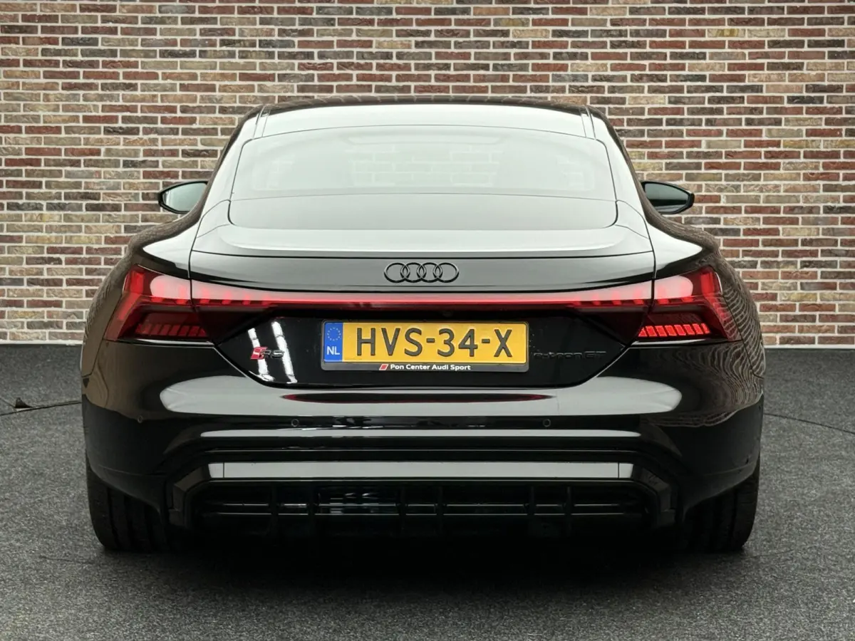 RS 93 kWh DAK SFEER HEADUP CARPLAY LUCHTVERING