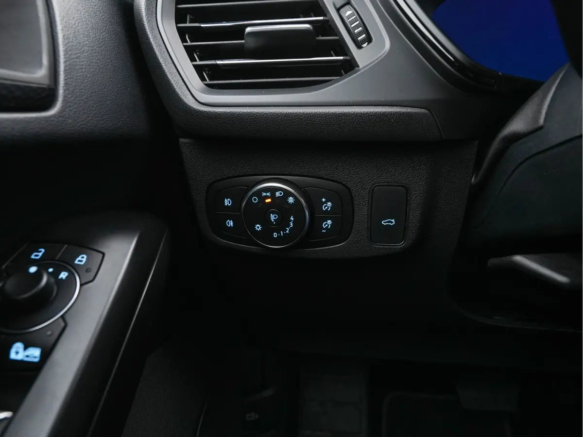 2.0 ST-Line-X Business EcoBlue (INCL-BTW) Aut. *ADAPTIVE-CRUISE | DIGI-COCKPIT | KEYLESS | CAMERA | NAVI-FULLMAP | HEATED-SPORTSEATS | DAB+ | SHIFT-PADDLES | ECC | PDC | TOWBAR | 18''ALU*