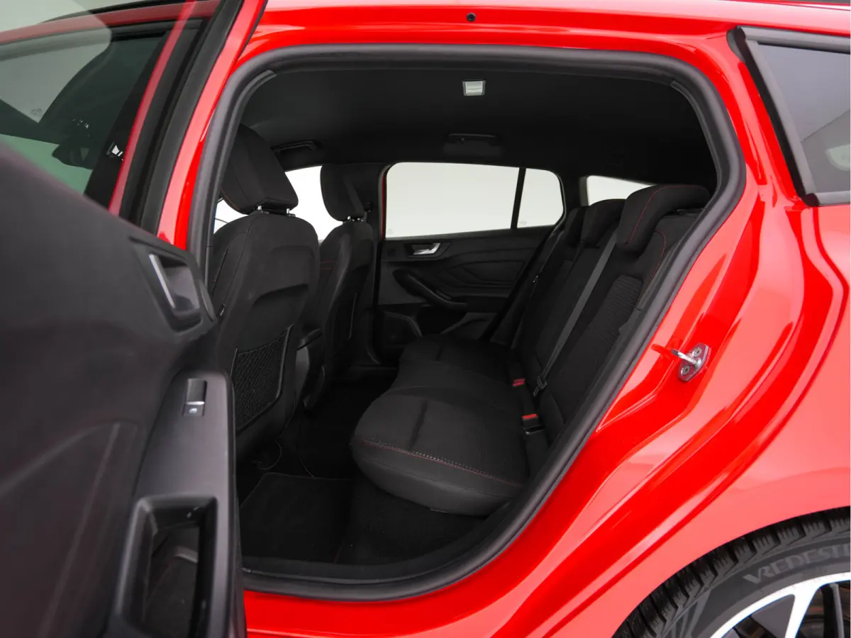 2.0 ST-Line-X Business EcoBlue (INCL-BTW) Aut. *ADAPTIVE-CRUISE | DIGI-COCKPIT | KEYLESS | CAMERA | NAVI-FULLMAP | HEATED-SPORTSEATS | DAB+ | SHIFT-PADDLES | ECC | PDC | TOWBAR | 18''ALU*