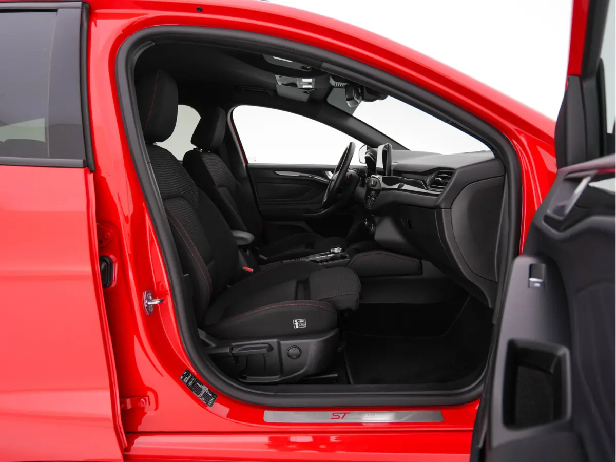 2.0 ST-Line-X Business EcoBlue (INCL-BTW) Aut. *ADAPTIVE-CRUISE | DIGI-COCKPIT | KEYLESS | CAMERA | NAVI-FULLMAP | HEATED-SPORTSEATS | DAB+ | SHIFT-PADDLES | ECC | PDC | TOWBAR | 18''ALU*