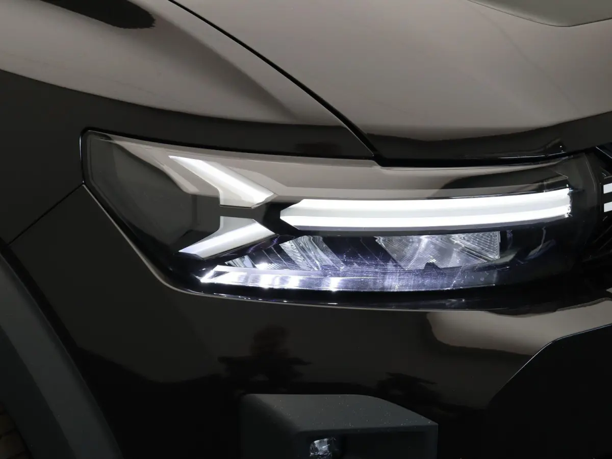 1.8 Hybrid 155pk Expression | Achteruitrijcamera | 17" lichtmetalen velgen | Apple carplay / Android auto | ACTIE 7 jaar Fabrieksgarantie! |