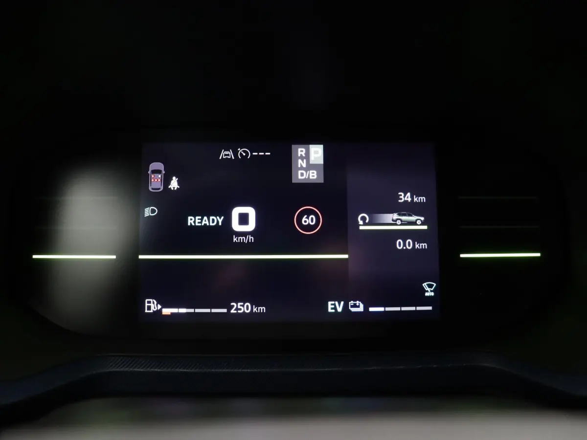 1.8 Hybrid 155pk Expression | Achteruitrijcamera | 17" lichtmetalen velgen | Apple carplay / Android auto | ACTIE 7 jaar Fabrieksgarantie! |