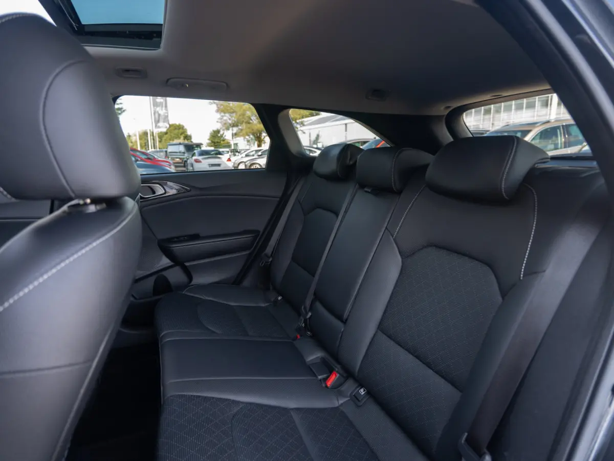 1.4 T-GDi ExecutiveLine | Pano | Leder | Camera | Dealer Ond.