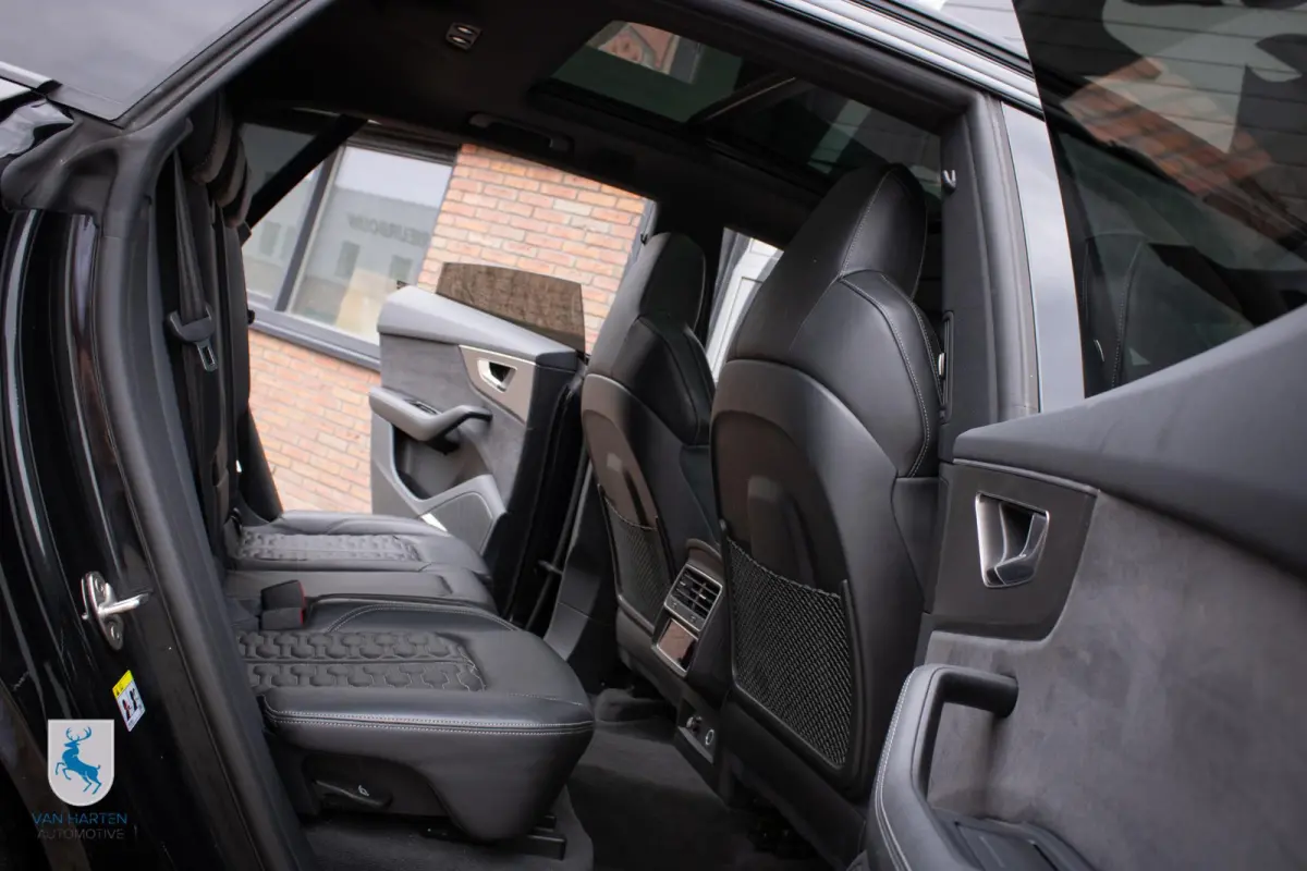 4.0 TFSI RS Q8 quattro / BTW / B&O / Pano / 23''