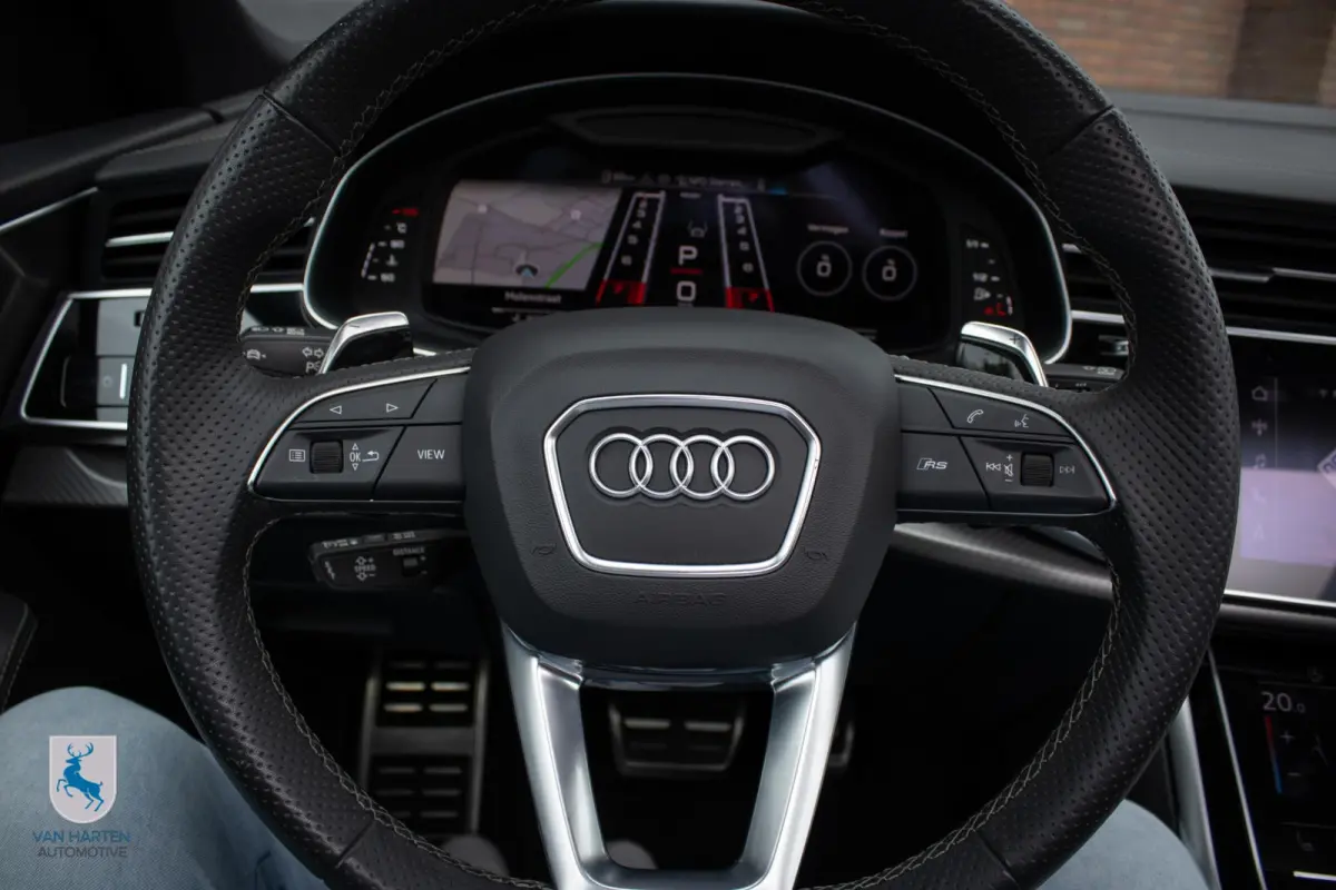4.0 TFSI RS Q8 quattro / BTW / B&O / Pano / 23''