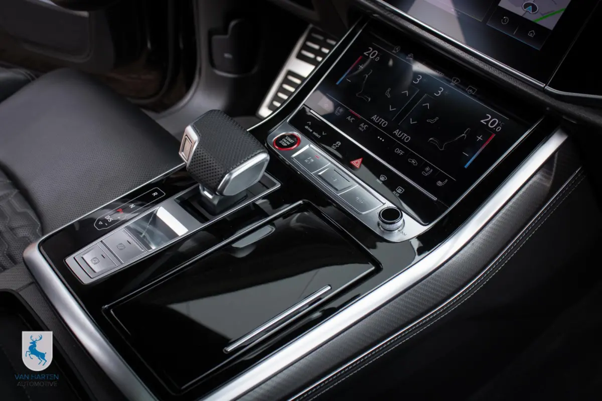 4.0 TFSI RS Q8 quattro / BTW / B&O / Pano / 23''