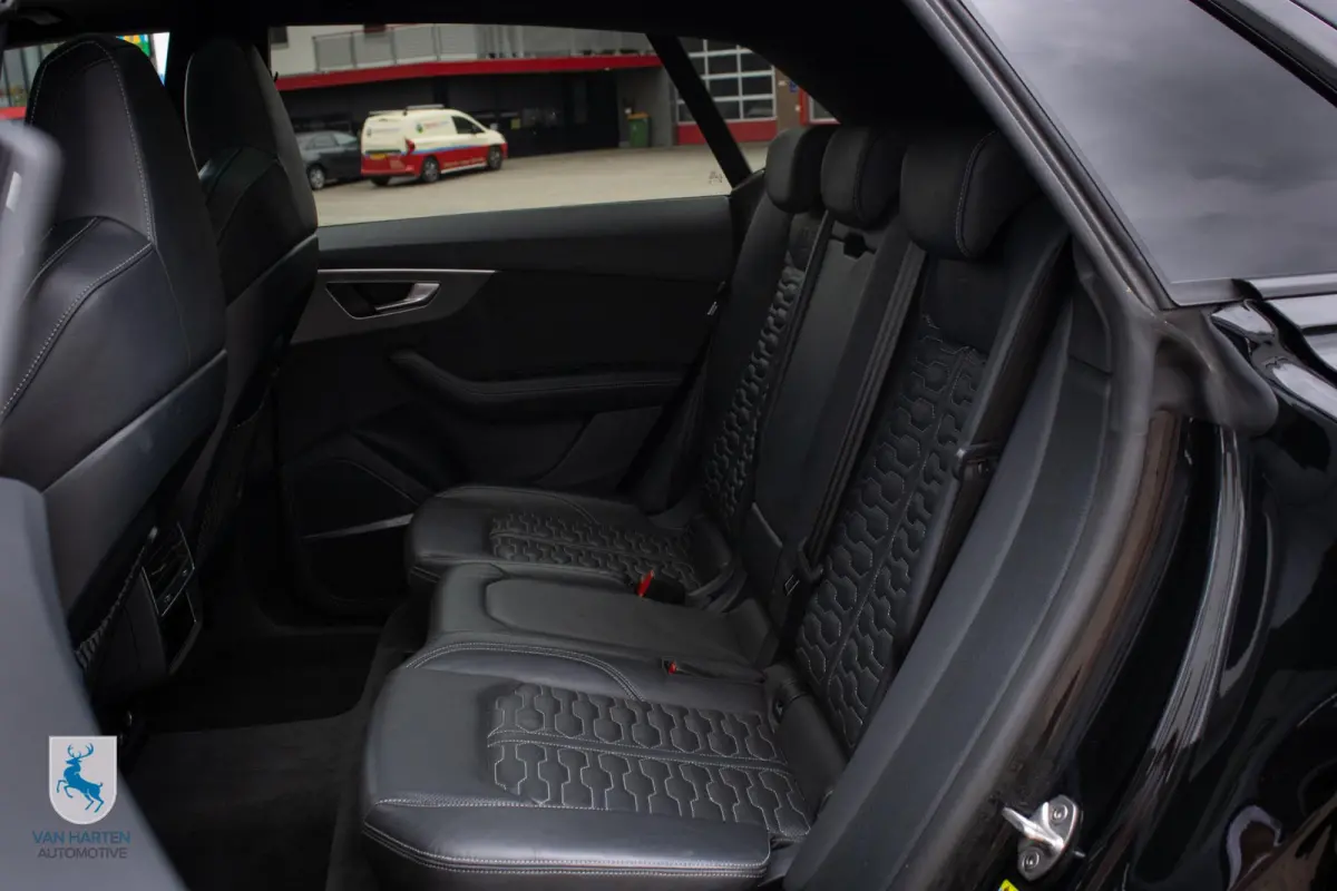 4.0 TFSI RS Q8 quattro / BTW / B&O / Pano / 23''