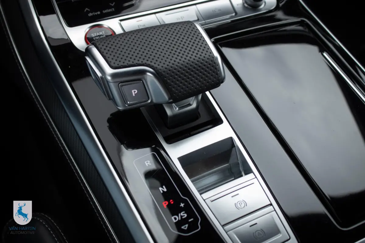 4.0 TFSI RS Q8 quattro / BTW / B&O / Pano / 23''