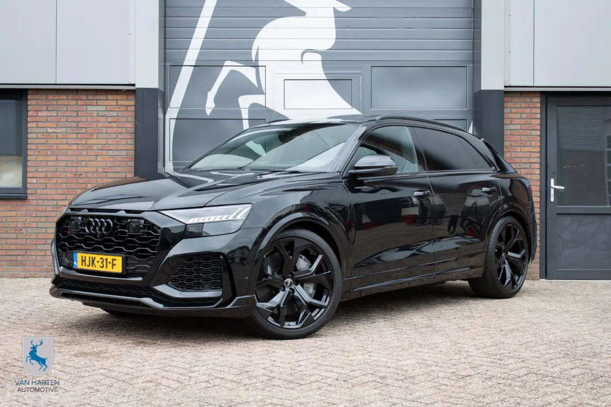 4.0 TFSI RS Q8 quattro / BTW / B&O / Pano / 23''