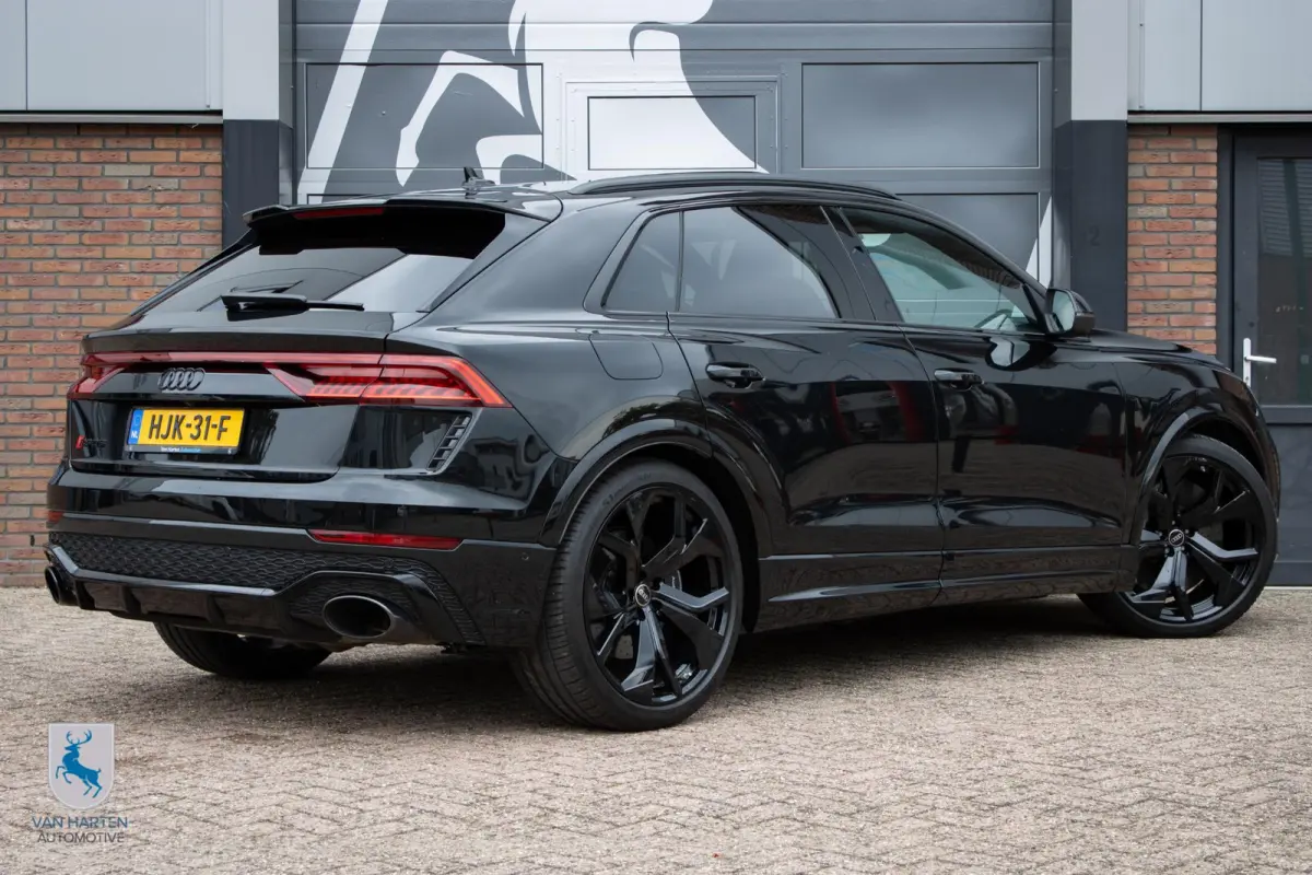 4.0 TFSI RS Q8 quattro / BTW / B&O / Pano / 23''