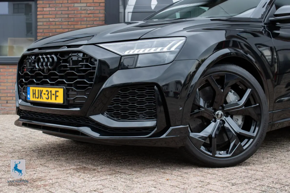 4.0 TFSI RS Q8 quattro / BTW / B&O / Pano / 23''