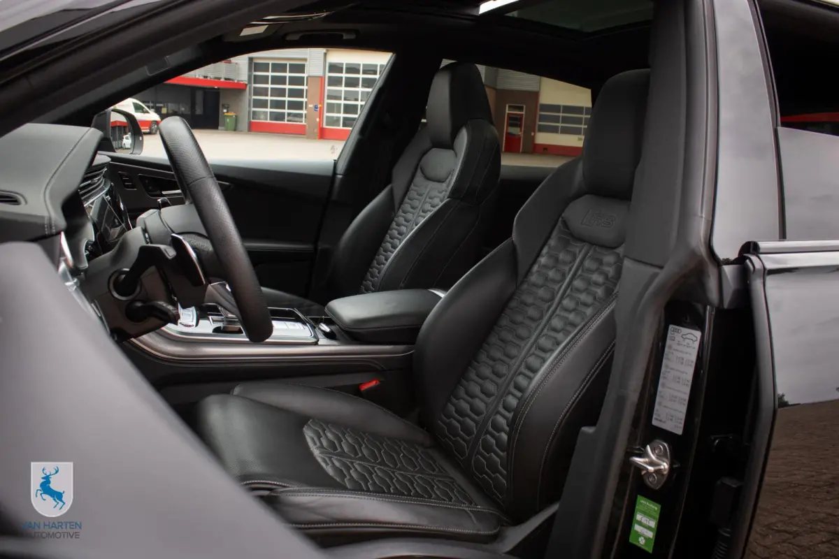 4.0 TFSI RS Q8 quattro / BTW / B&O / Pano / 23''