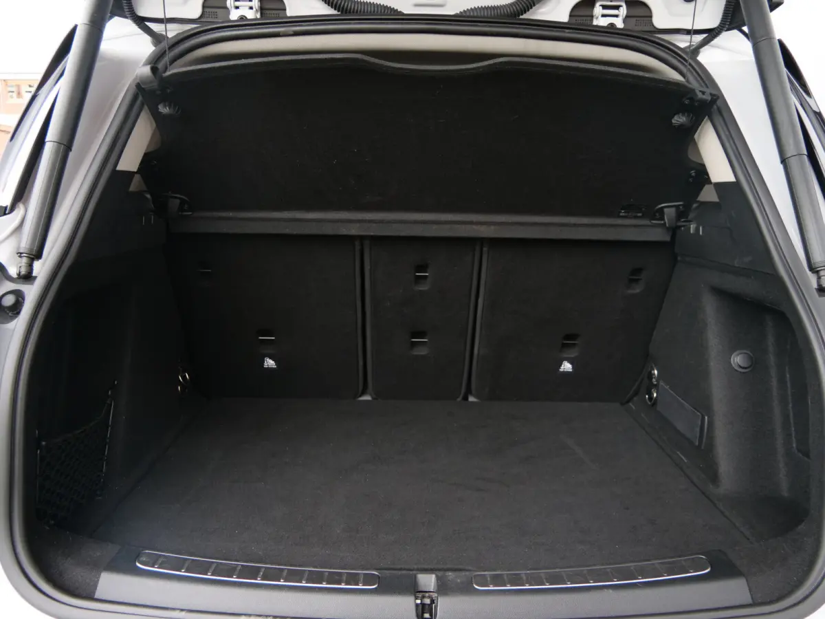 Mini 2.0 192pk Cooper S ALL4 Chili Automaat Camera / Head-Up / Leer / Navigatie