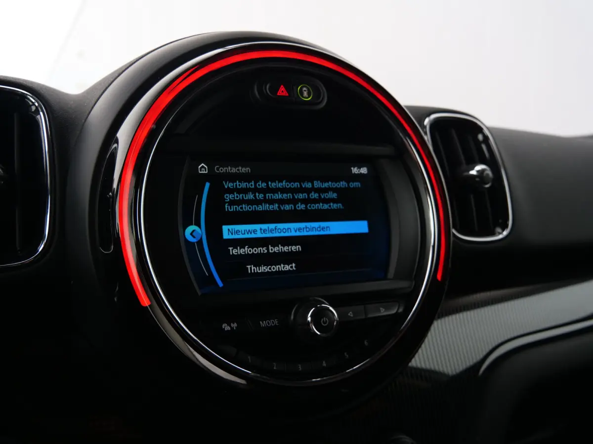 Mini 2.0 192pk Cooper S ALL4 Chili Automaat Camera / Head-Up / Leer / Navigatie