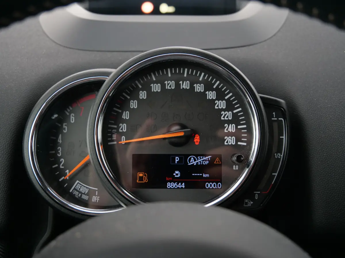 Mini 2.0 192pk Cooper S ALL4 Chili Automaat Camera / Head-Up / Leer / Navigatie