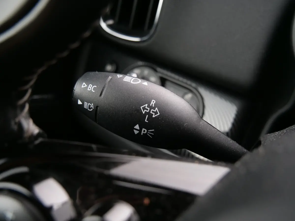 Mini 2.0 192pk Cooper S ALL4 Chili Automaat Camera / Head-Up / Leer / Navigatie