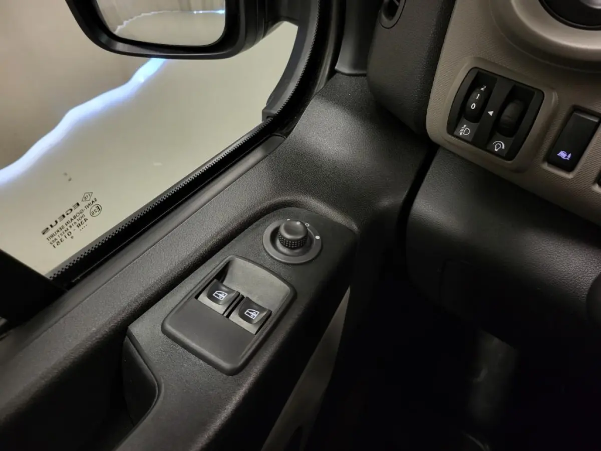 1.6dCi 8-Personenbus - Excl. BTW / BPM vrij Euro 6!