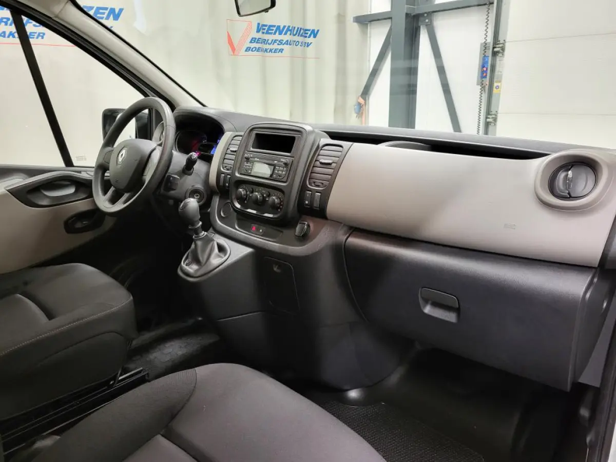 1.6dCi 8-Personenbus - Excl. BTW / BPM vrij Euro 6!