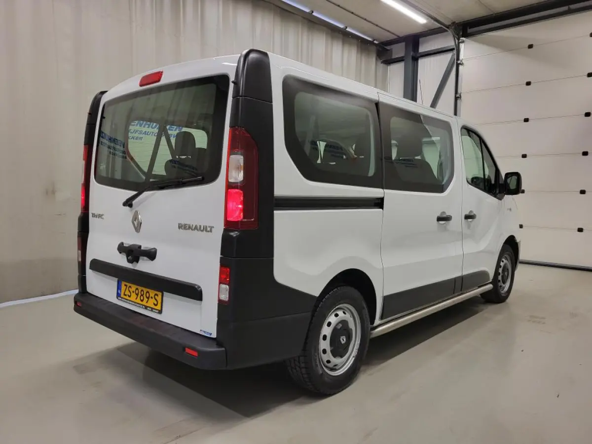1.6dCi 8-Personenbus - Excl. BTW / BPM vrij Euro 6!