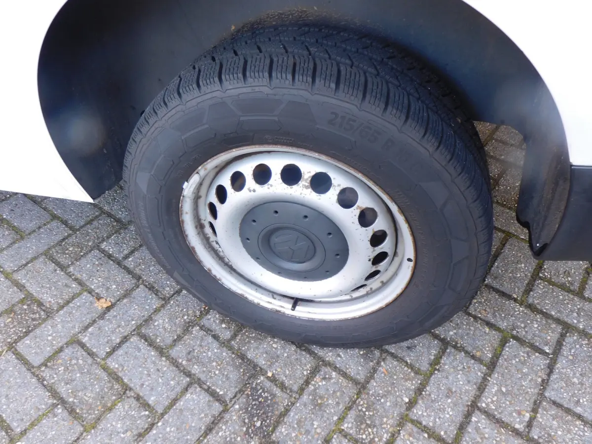 2.0 TDI L1H1 Trendline Baseline Ik ben te huur vanaf €125 per dag Staat in De Krim
