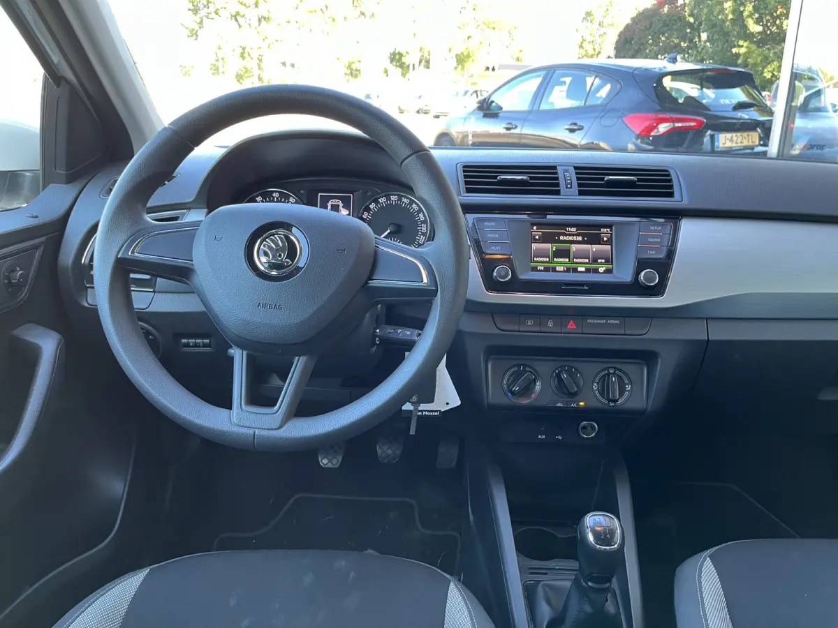 1.0 TSI Ambition Navigatie/Airco Staat in Hardenberg
