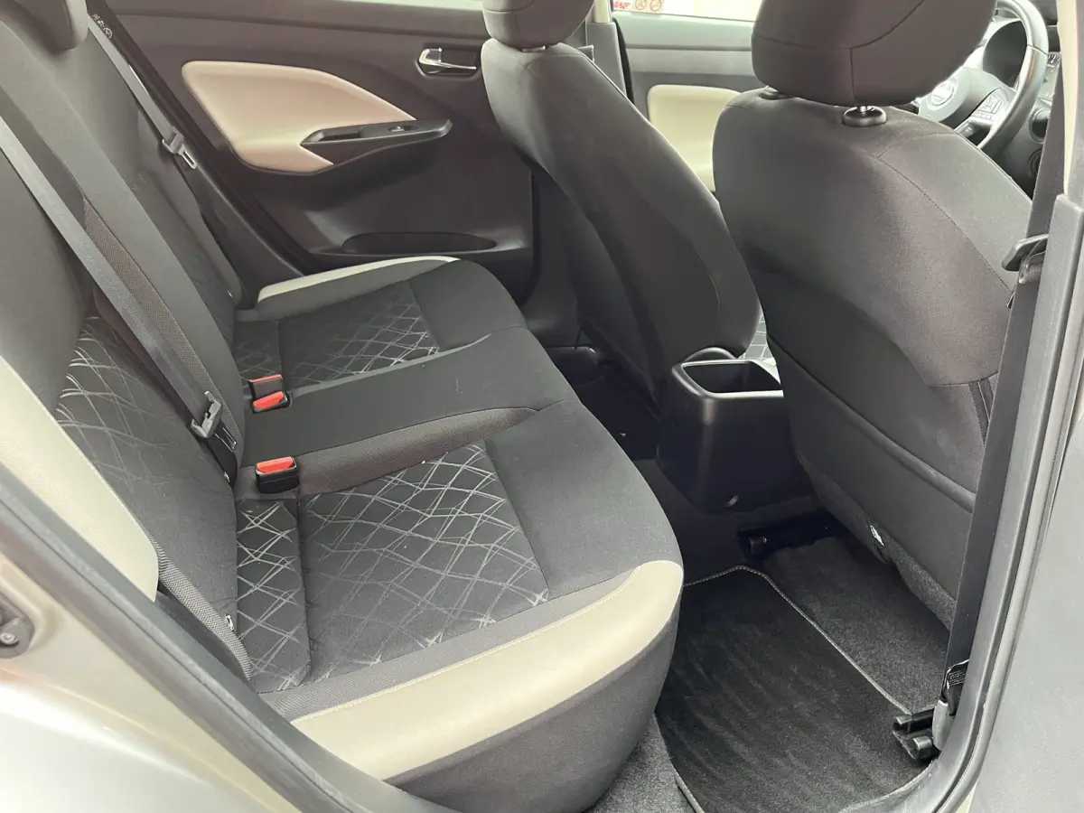 1.0 IG-T N-Connecta | Media Display | Climate Control | Parkeercamera | Staat in Hardenberg