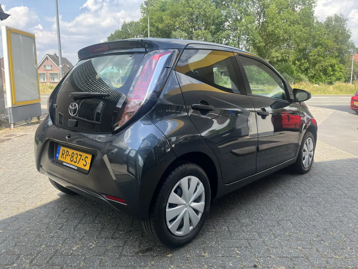 1.0 VVT-i x-fun Staat in De Krim