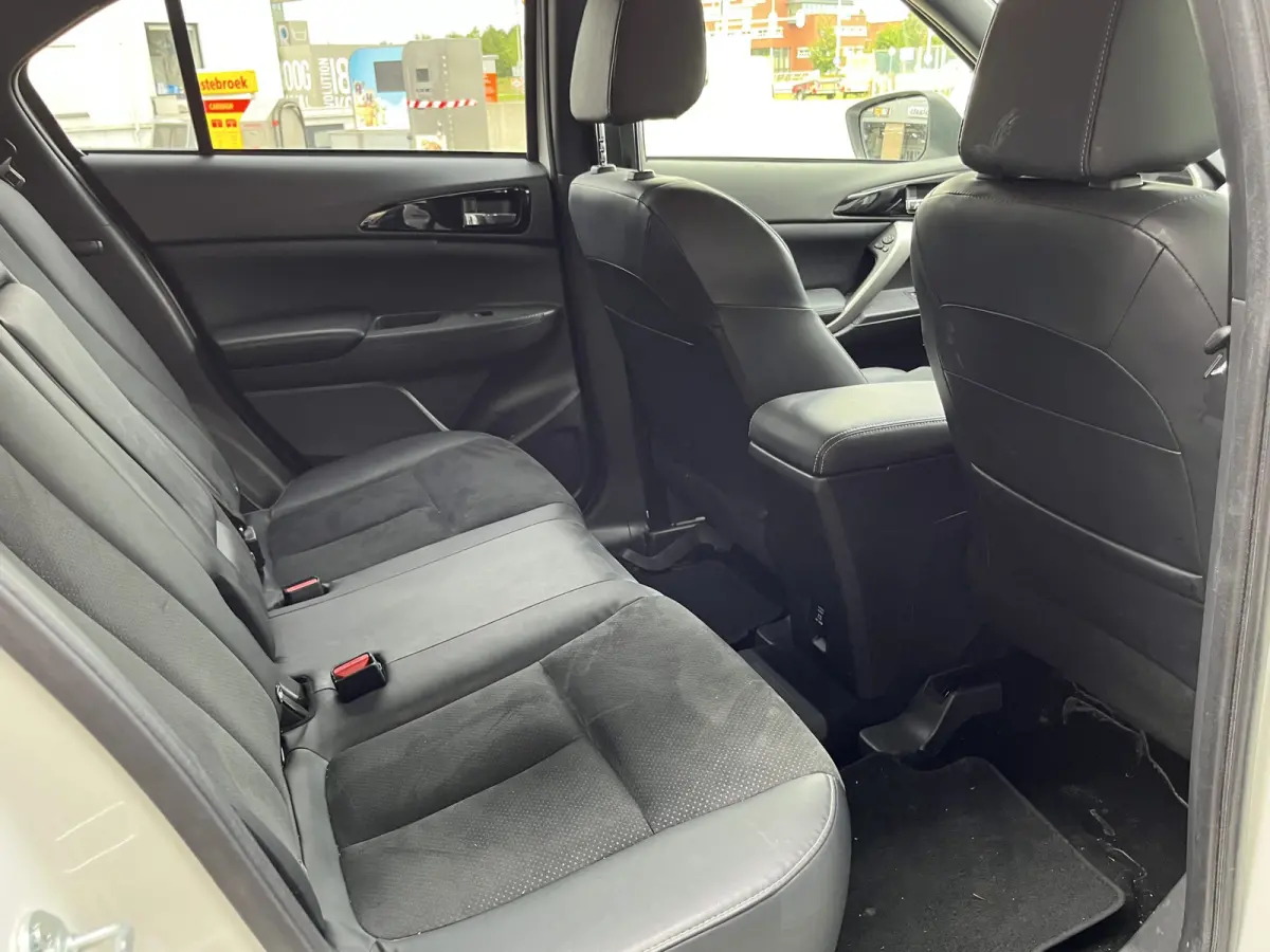 2.4 PHEV Intense+ Staat in Hardenberg