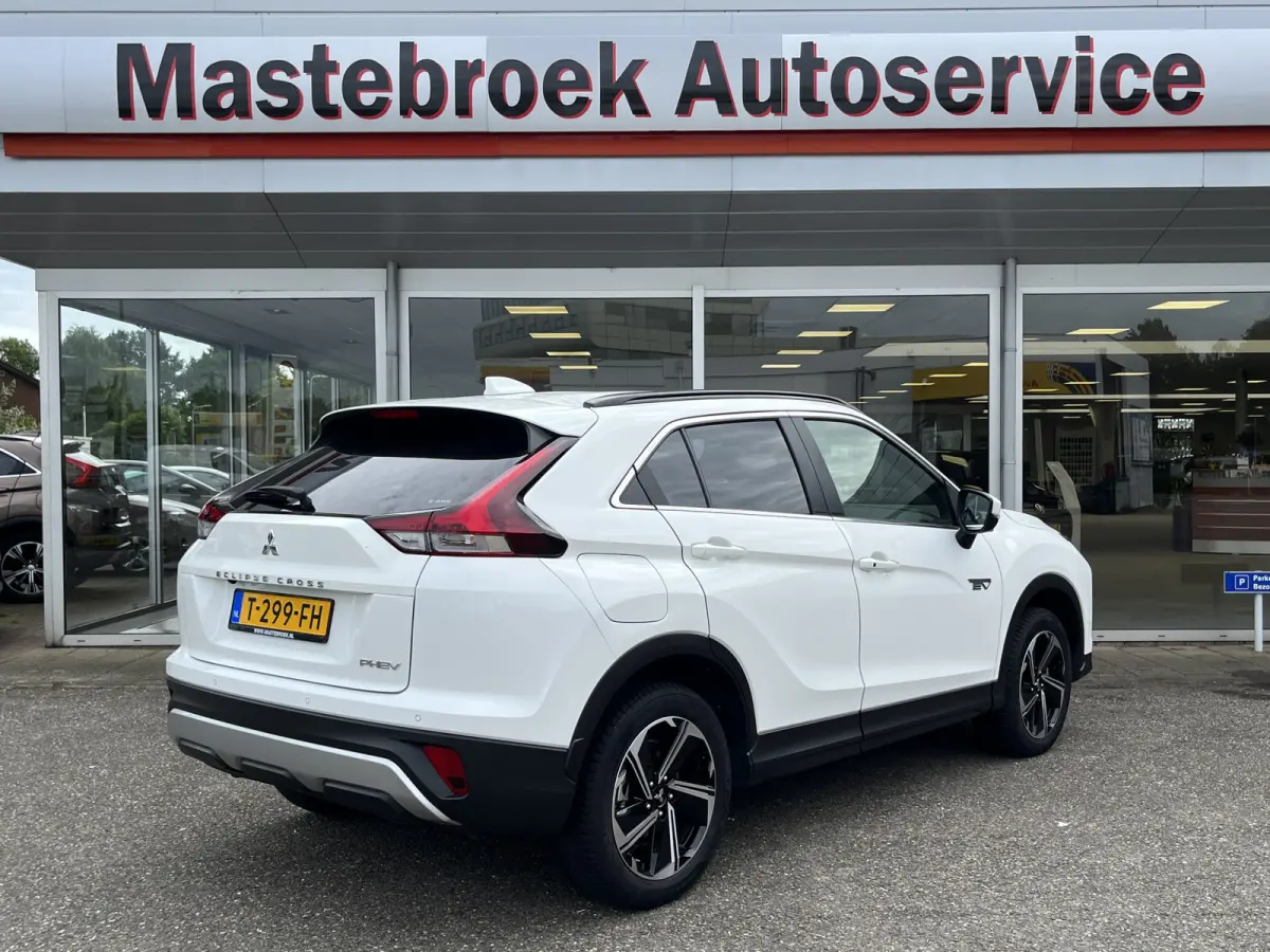 2.4 PHEV Intense+ Staat in Hardenberg