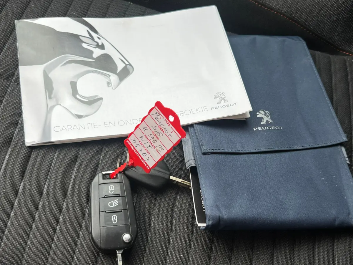 1.2 PureTech Active Pack Afneembare Trekhaak Staat in Hardenberg