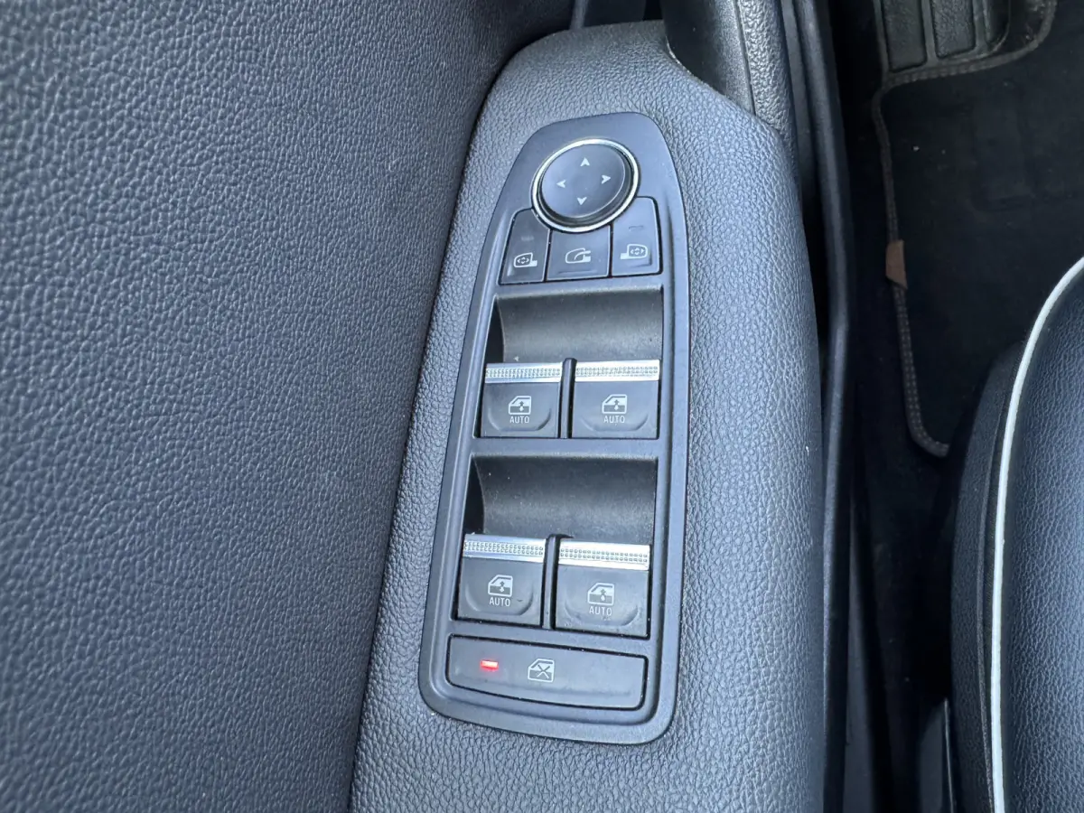 1.0 TCe 100 Intens Keurig nette auto Staat in Hardenberg