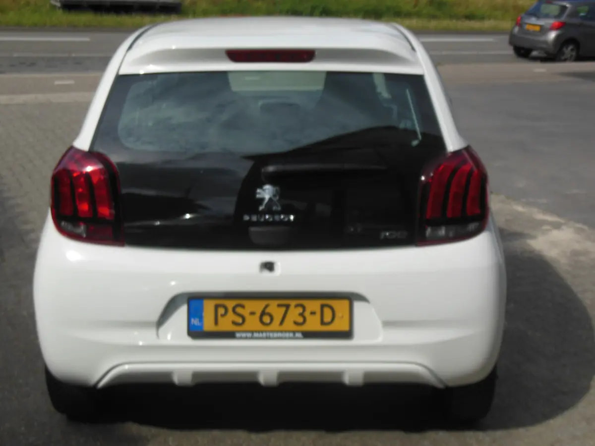 1.0 e-VTi Active Staat in De Krim