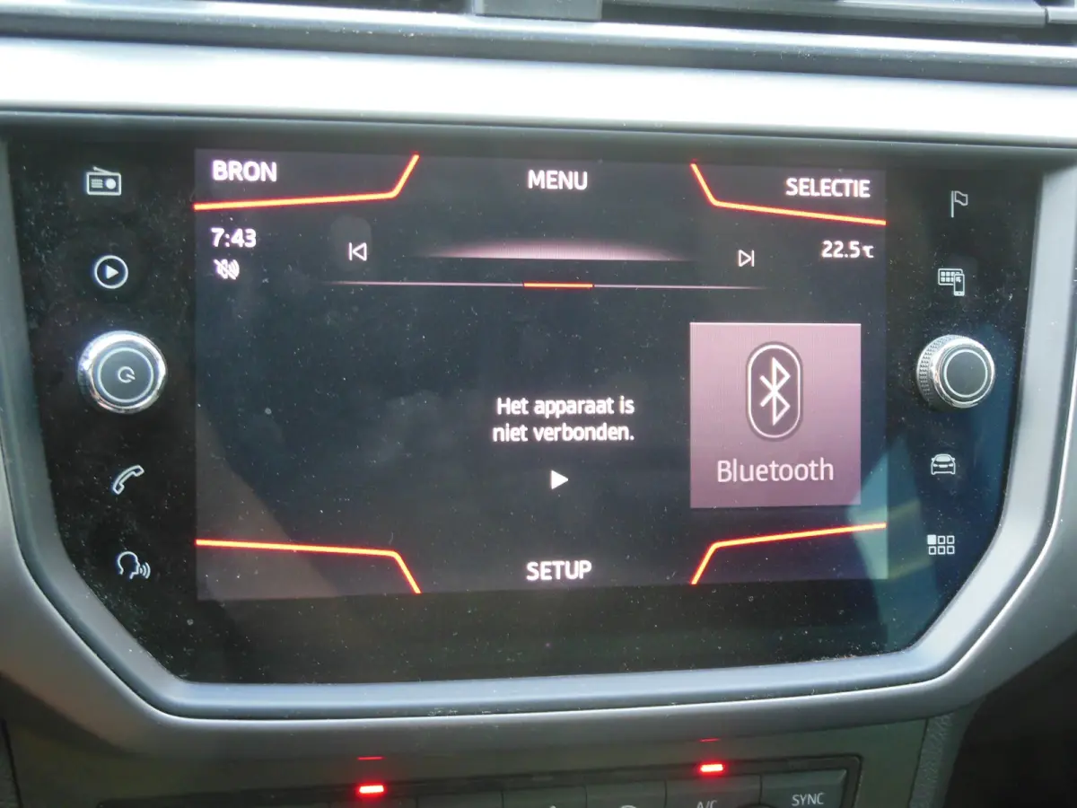 1.0 TSI Style Business Intense Staat in De Krim