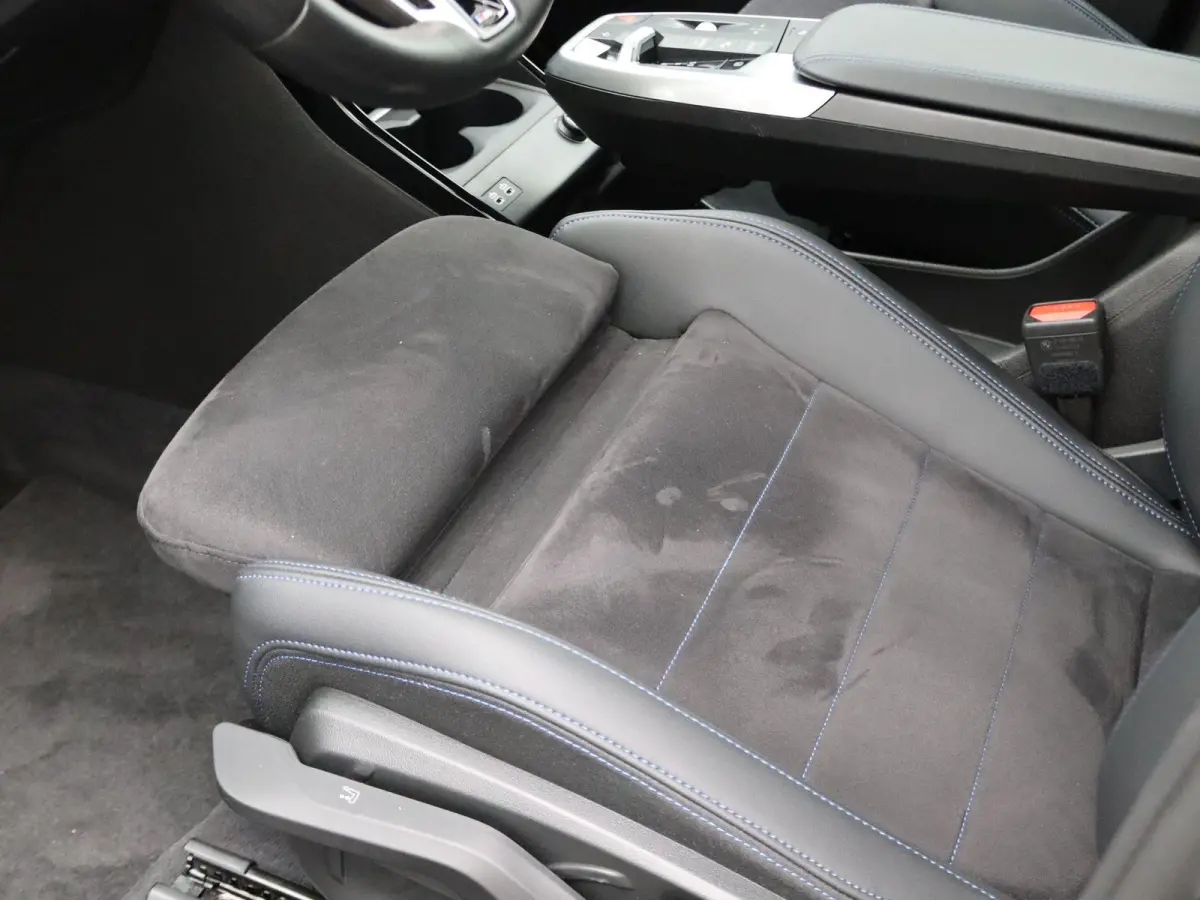 220i M Sportpakket |	Achteruitrijcamera | Parking Assistant | Elektrisch verwarmde voorstoelen | 17''