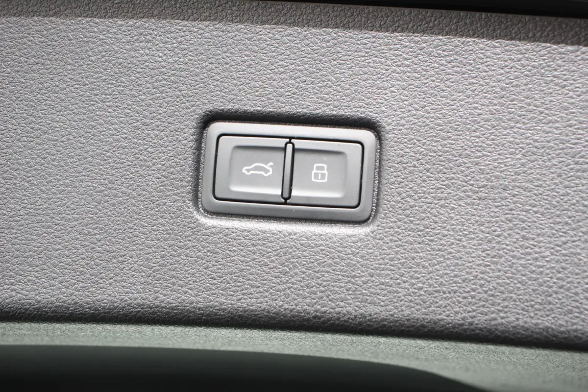 50 TFSI e S Edition S-Tronic Plug in Hybrid Navigatie Climate Control Camera Adaptive Cruise Control Elektrische Achterklep Led Matrix Stoelverwarming