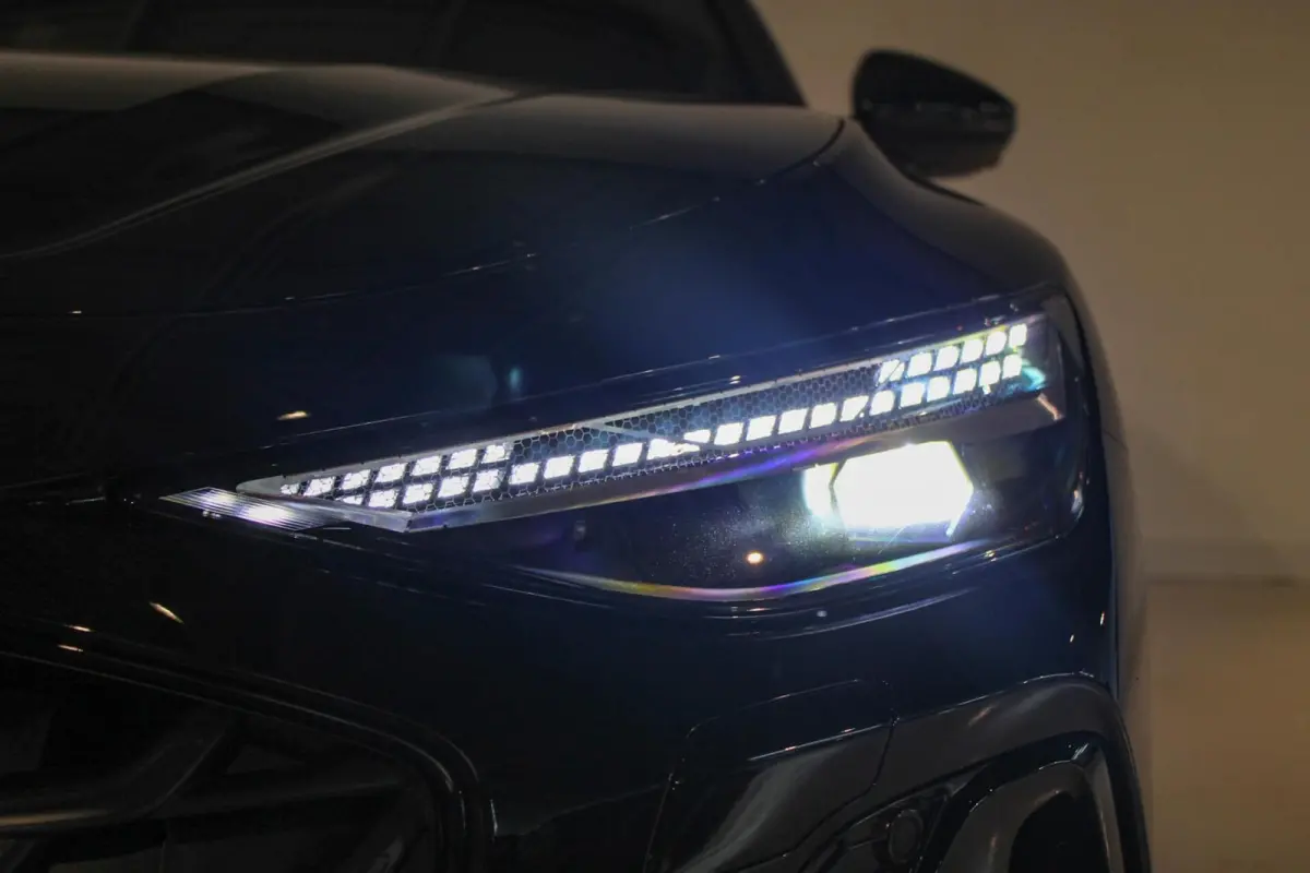 2.0 e-hybrid S edition 367PK LUCHTV | PANO