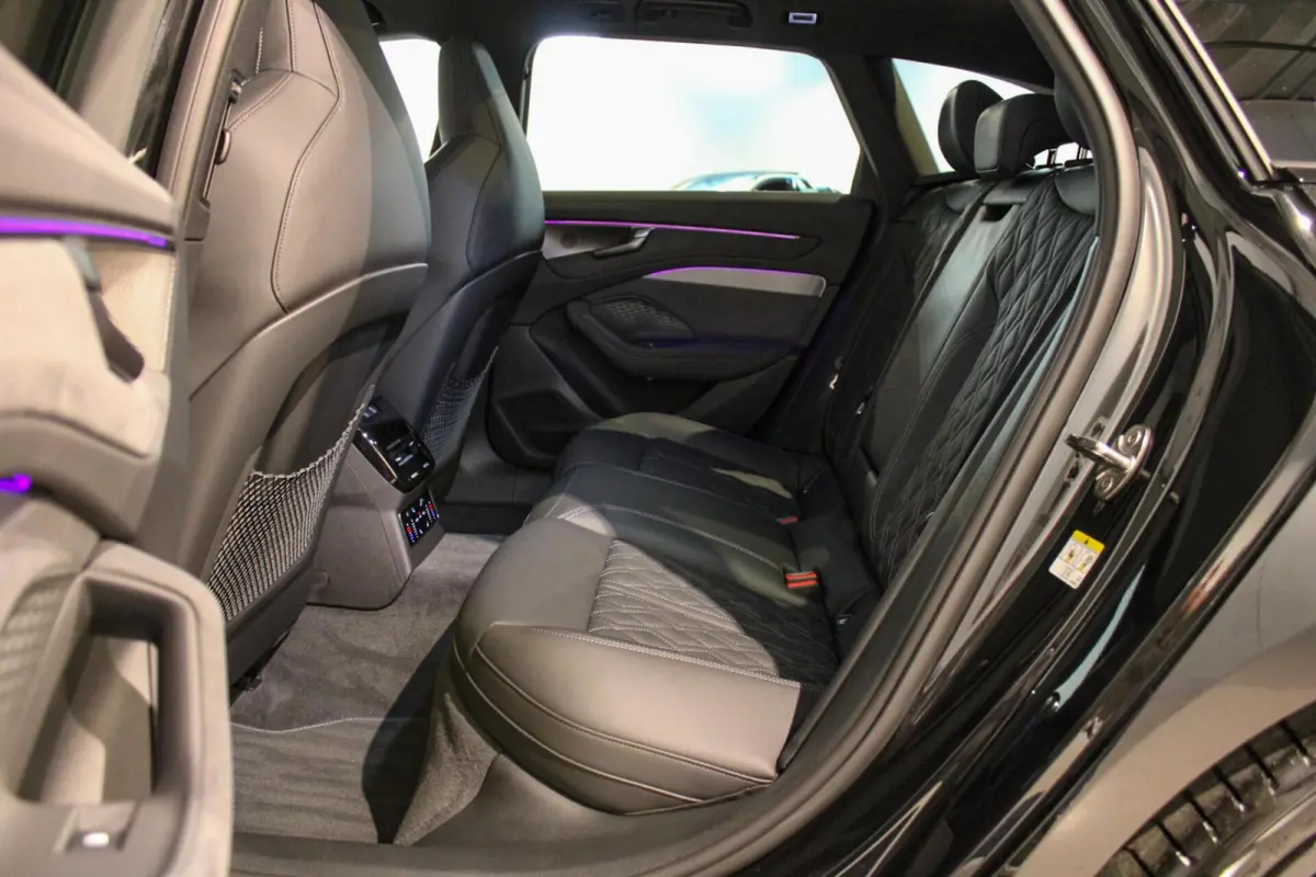 2.0 e-hybrid S edition 367PK LUCHTV | PANO