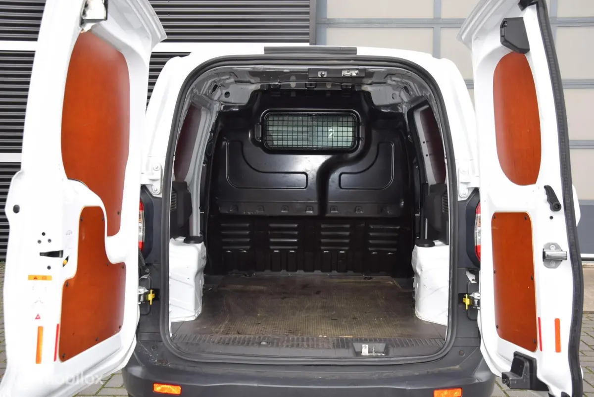 1.5 TDCI Trend Driver Assistance pakket + Bluetooth