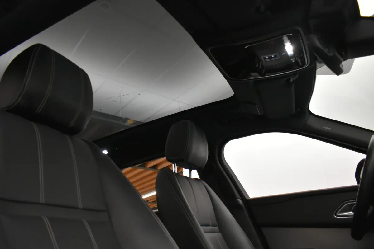 2.0 P400e R-Dynamic Black Pack Pano 360ºCam Meridian Vol Leder Virtual El-A-klep Mem Seat Dhoek