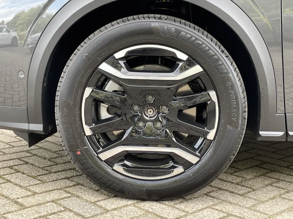 1.6 plug-in Hybrid 195 Allure