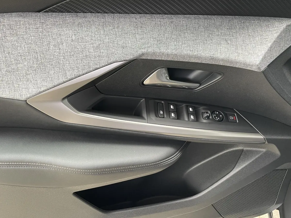 1.6 plug-in Hybrid 195 Allure