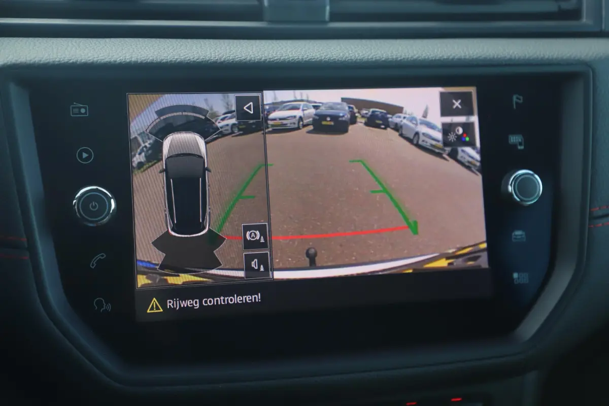 1.0 TSI FR Business Intense Trekhaak Virtual Cockpit Keyless Navigatie Achteruitrijcamera Adaptive Cruise 18 inch LMV